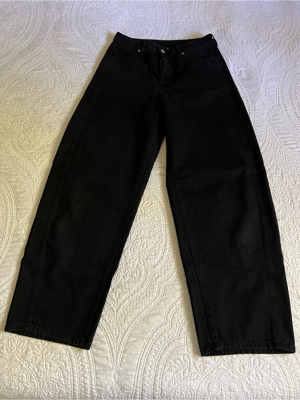 NWOT H&M Womens barrel Jeans -high rise